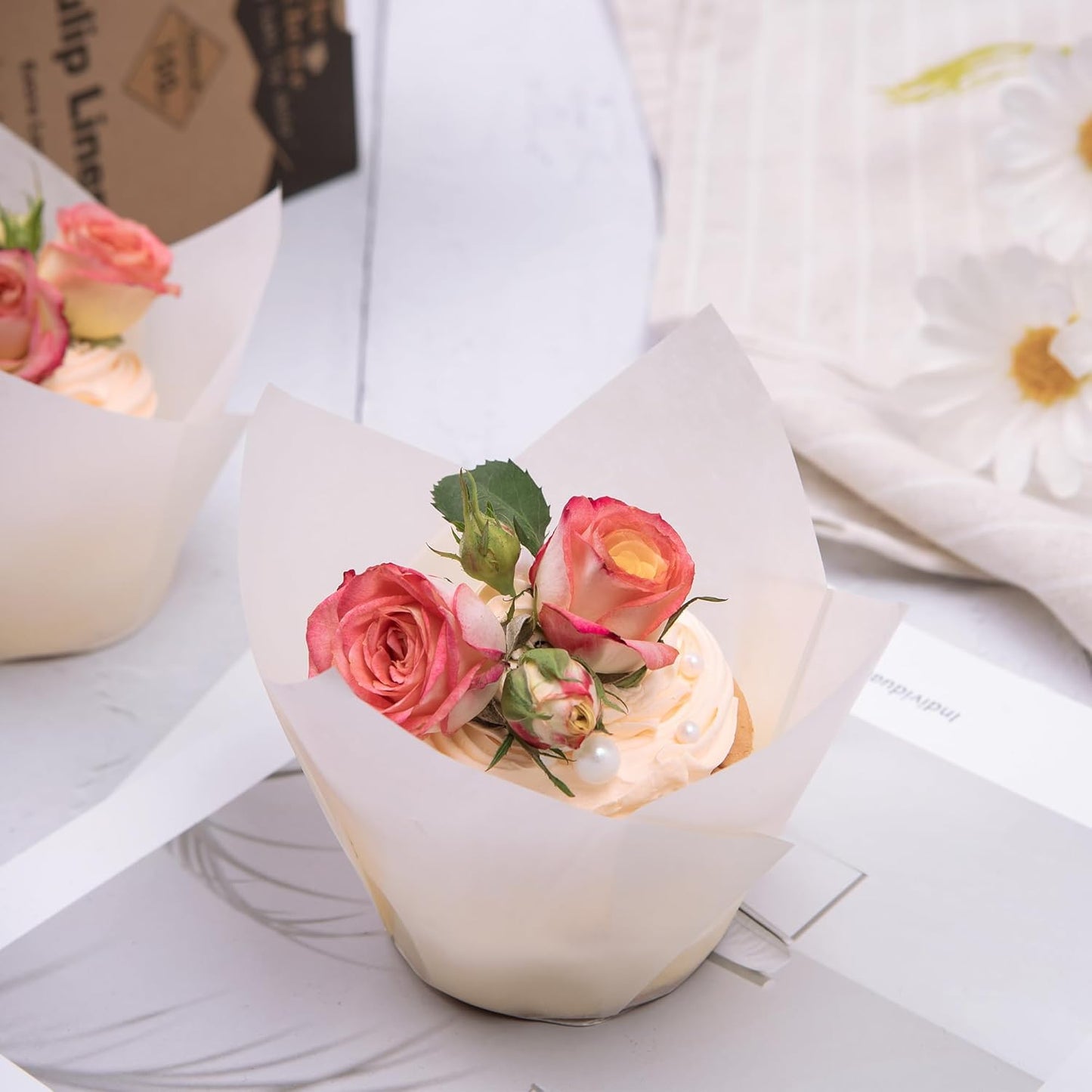 Bake Choice Nordic Paper 100pcs Extra Large Size Natural Tulip Cupcake Liners for Baking, Large Muffin Liners, Cupcake Wrapper for Party, Christmas