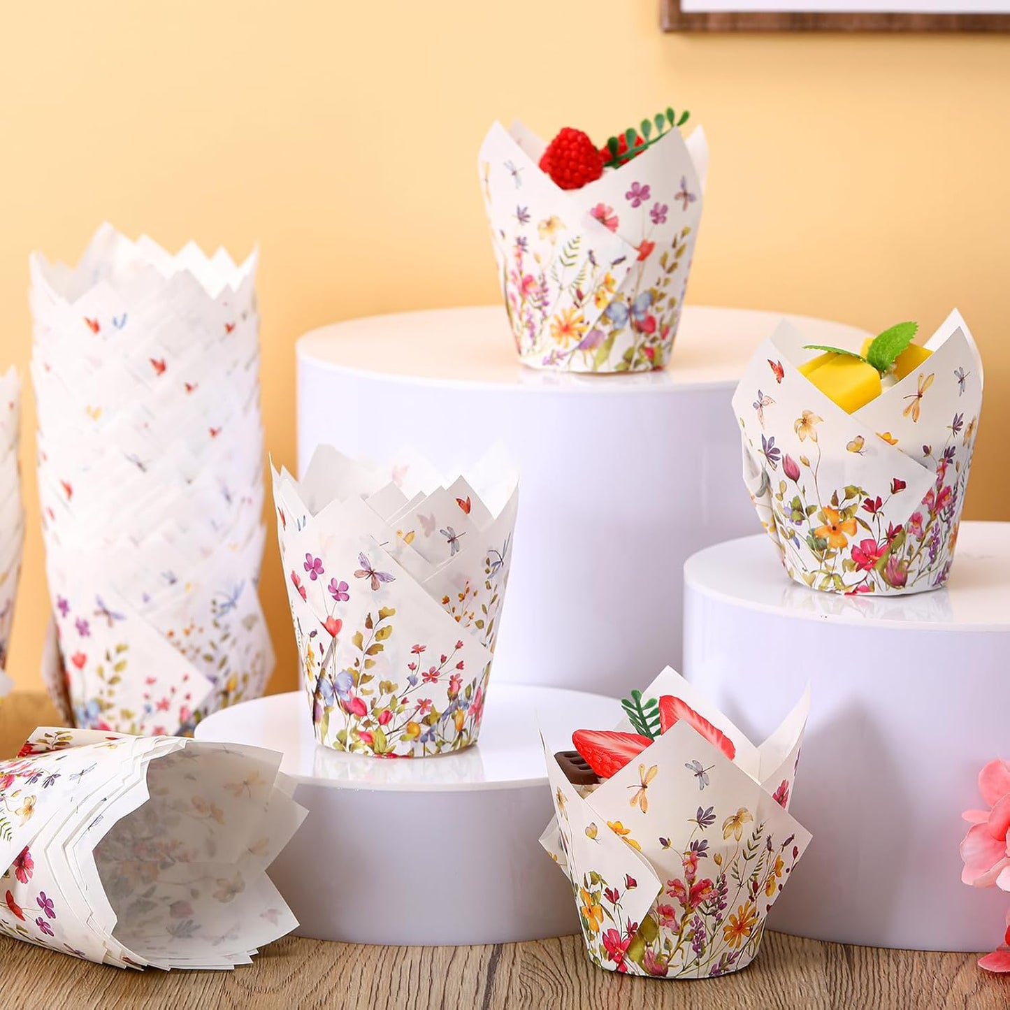 Vesici 200 Counts Wildflower Tulip Cupcake Liners Wildflower Baby Shower Decorations Liners Tulip for Baking Cups for Spring Easter Bridal Shower Wedding Festival Party