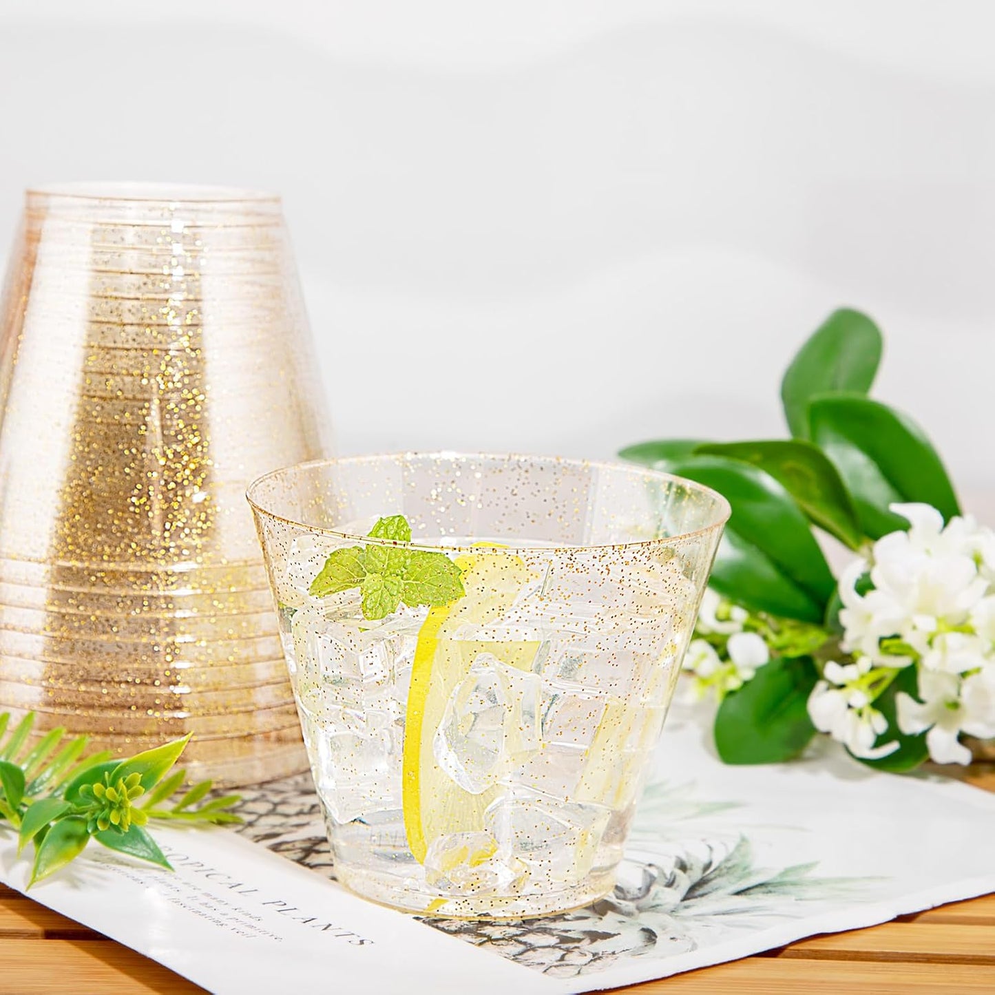 Nervure 120PCS Gold Plastic Cups - 9Oz Gold Rimmed Plastic Cups - Heavy Duty Disposable Clear Cup with Gold Rim Perfect for Weddings, Receptions & Parties
