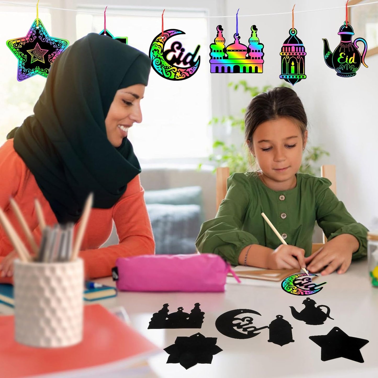 FEBSNOW Valentines Crafts for Kids, 48 PCS Heart Rainbow Magic Scratch Art Day Cards for Kids Classroom Scratch Paper Art for Valentines Day Gifts Party Favors witn Heart Stickers