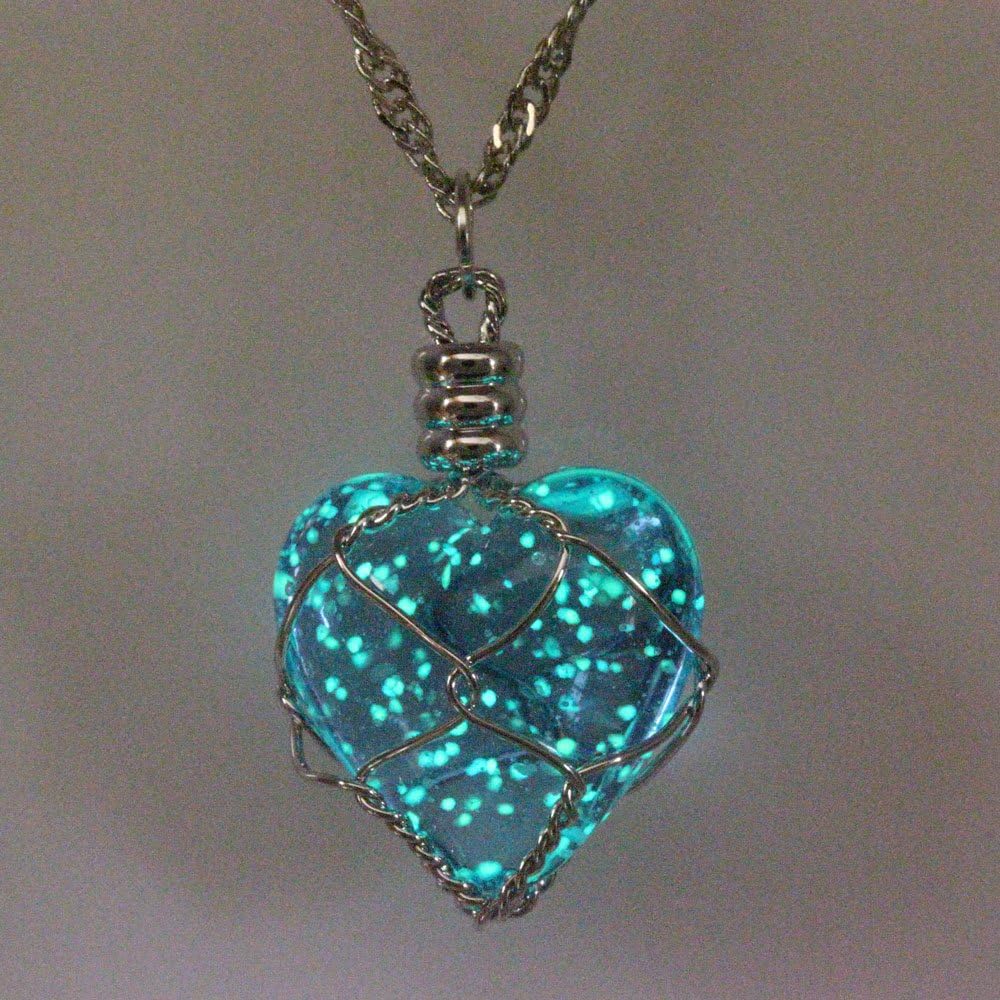 FM FM42 Glow in The Dark Blue/Green Heart Pendant Necklace, Glow Green Light