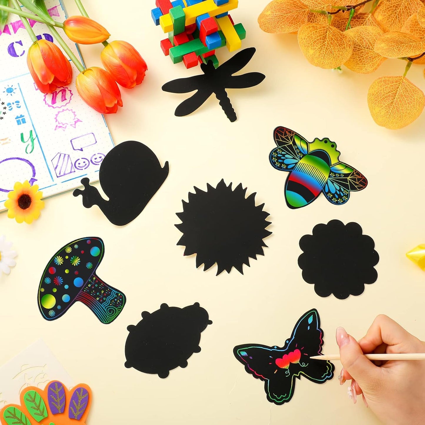 Eaasty 24 Pieces Animal Scratch Cards Butterfly Scratch Crafts Art Card Rainbow Spring Art Party Supplies for DIY Crafts Home Decoration Project, 8 Styles