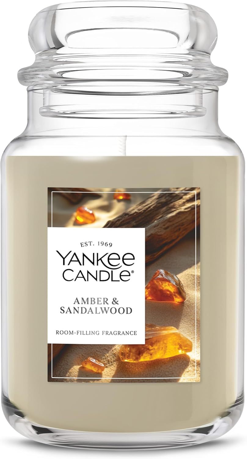 Yankee Candle Vanilla Cupcake, Scented Candle, 22oz Large Jar with up to 150 Hour Burn Time, Giftable, Birthdays