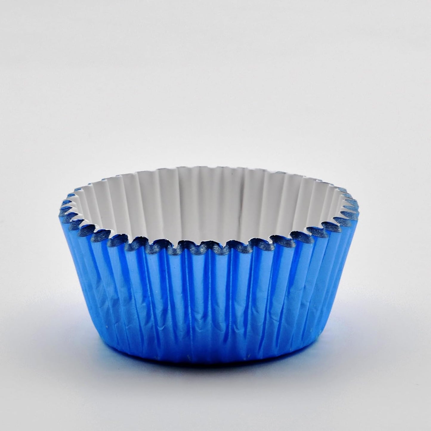 200 Pcs Gold Foil Cupcake Liners Standard Baking Cups Muffin Paper Cases
