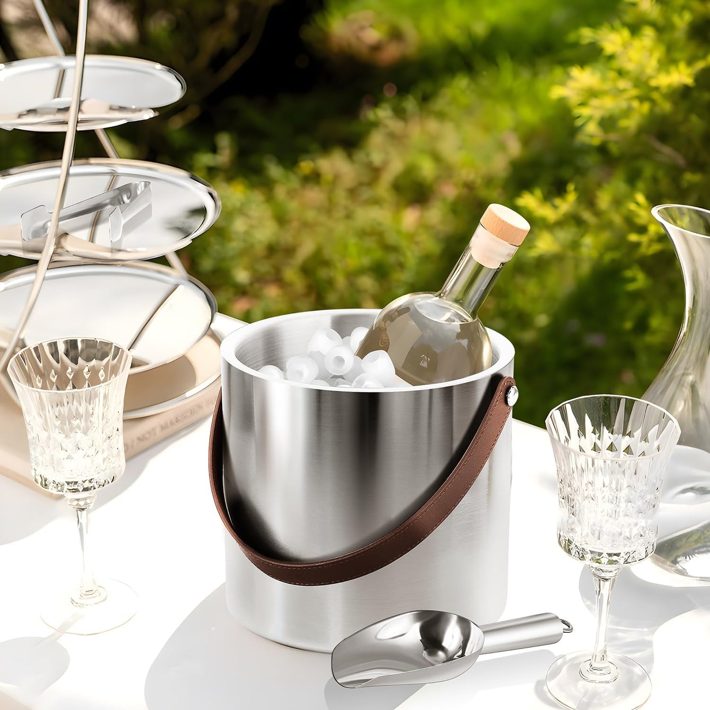 Bakpoco Double-Wall Vacuum Insulated Ice Bucket with Lid, Scoop, Ice Tong, Strainer & Leather Handle Keep Ice Frozen Longer Large Wine Ice Buckets for Cocktail Bar,Parties Chilling Beer Champagne 3L