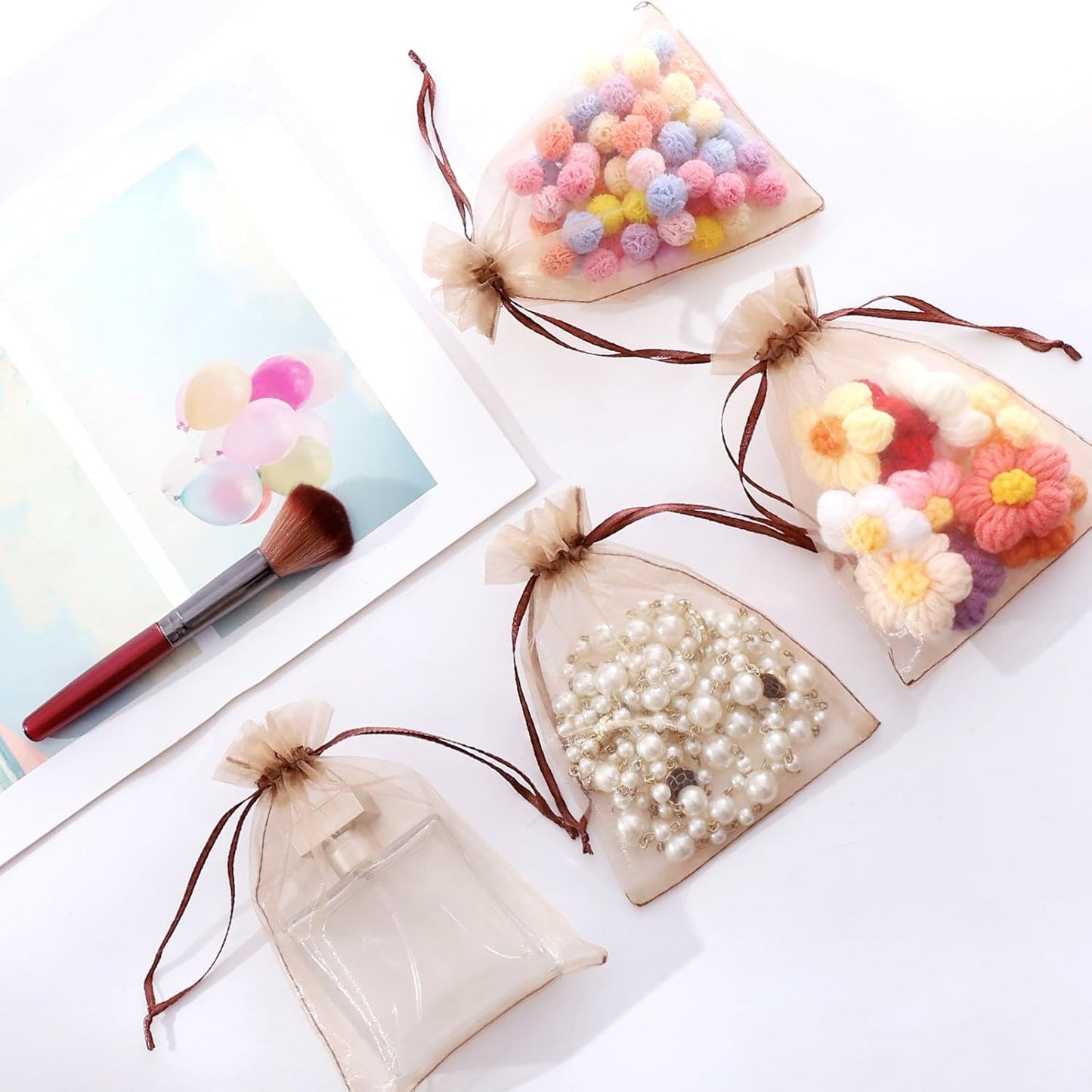 Hopttreely 100PCS Premium Sheer Organza Bags, White Wedding Favor Bags with Drawstring, 4x4.72 Jewelry Gift Bags for Party, Jewelry, Christmas, Mother's Day, Festival, Bathroom Soaps, Makeup Organza Favor Bags