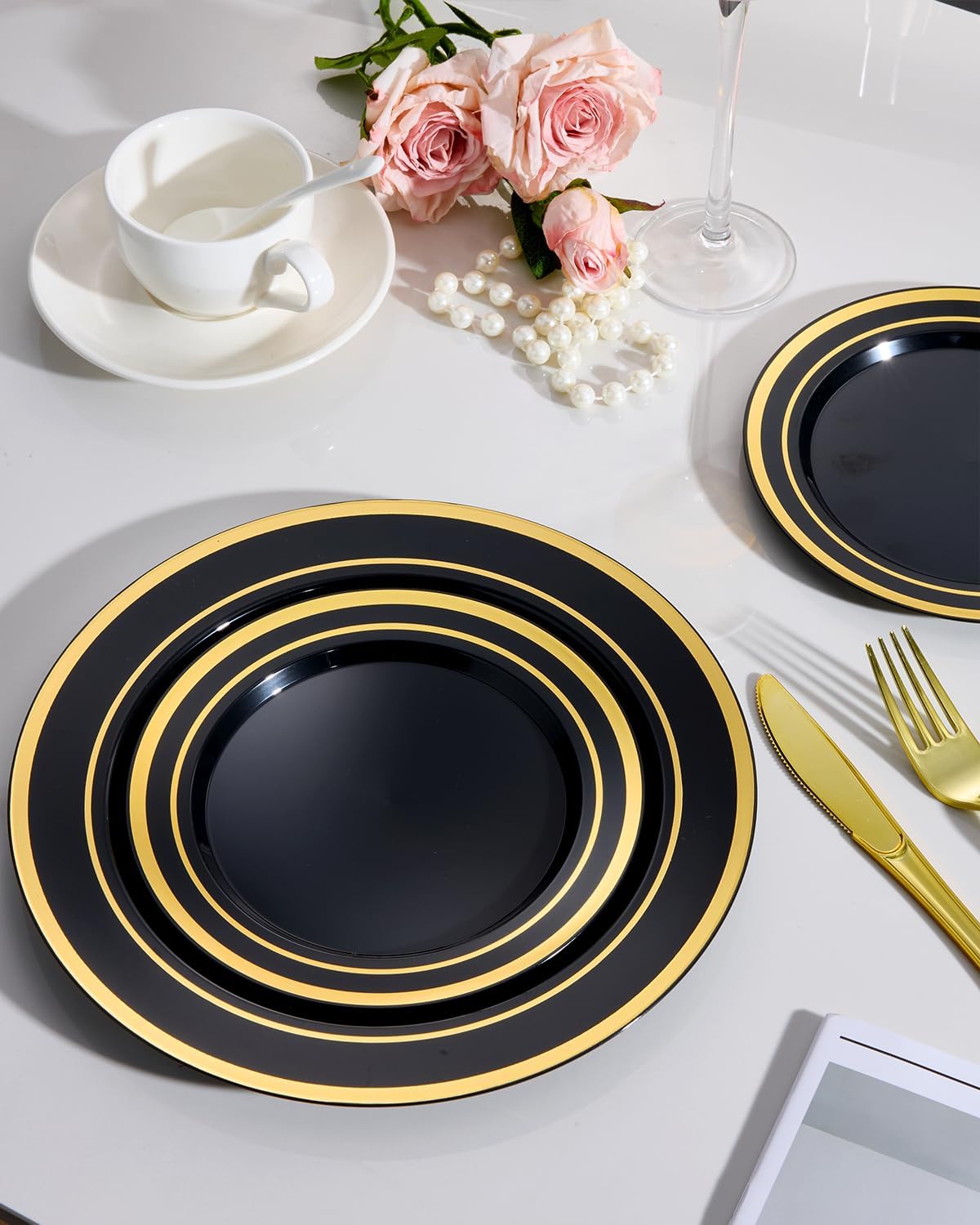 Goodluck 200PCS Gold Plastic Plates, Heavy Duty Disposable Gold Plates with 100 10.25 inch Dinner Plates and 100 7.5 inch Dessert Plates for Party, Holiday, Wedding, Thanksgiving