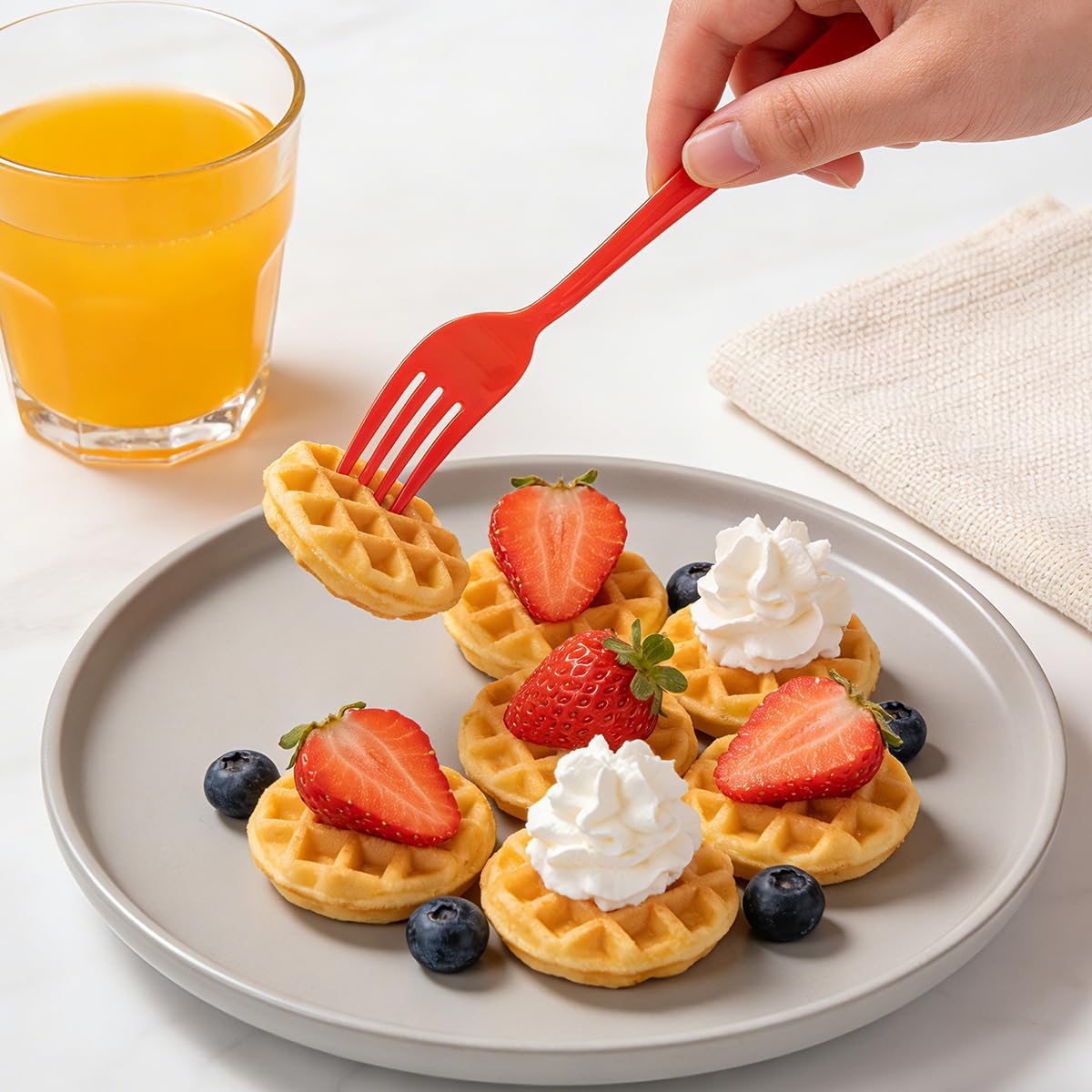 MOACOCK 200 Count Plastic Silverware, Heavy Weight Plastic Forks Spoons Disposable Utensils Cutlery Set for Wedding Party Supplies Everyday Use