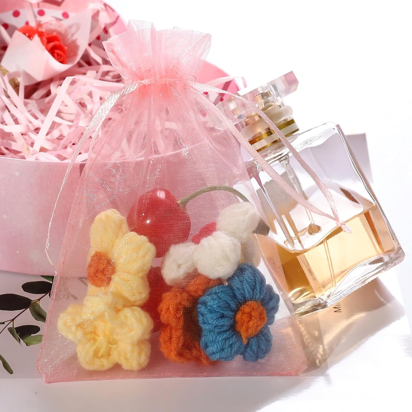 Hopttreely 100PCS Premium Sheer Organza Bags, White Wedding Favor Bags with Drawstring, 4x4.72 Jewelry Gift Bags for Party, Jewelry, Christmas, Mother's Day, Festival, Bathroom Soaps, Makeup Organza Favor Bags