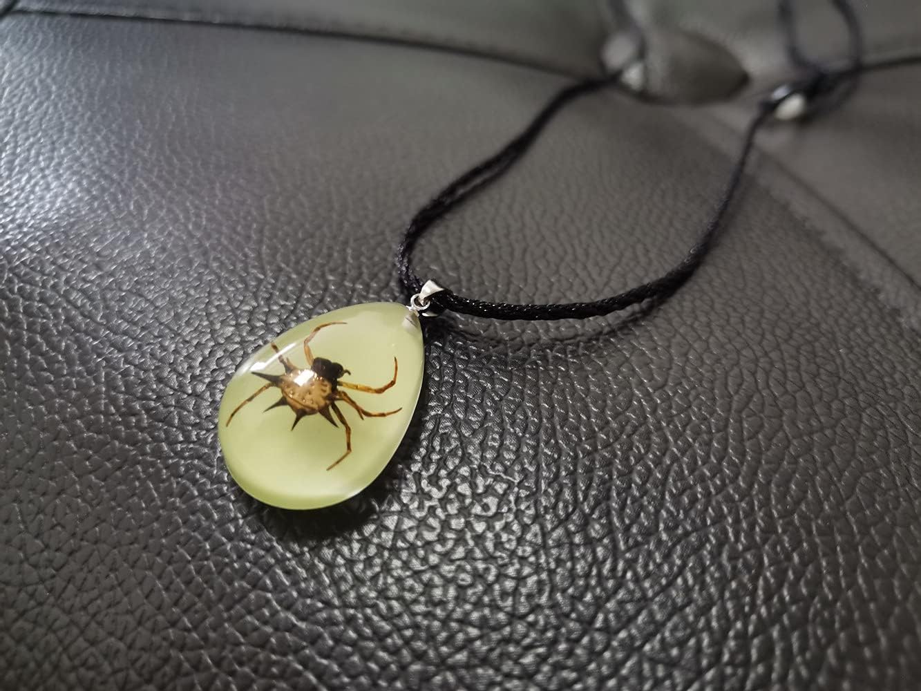 Glow in the Dark Necklace Black Scorpion Amber Resin Adjustable Necklace Pendent with Insect Sample Inside Birthday Gift for Lover Friends