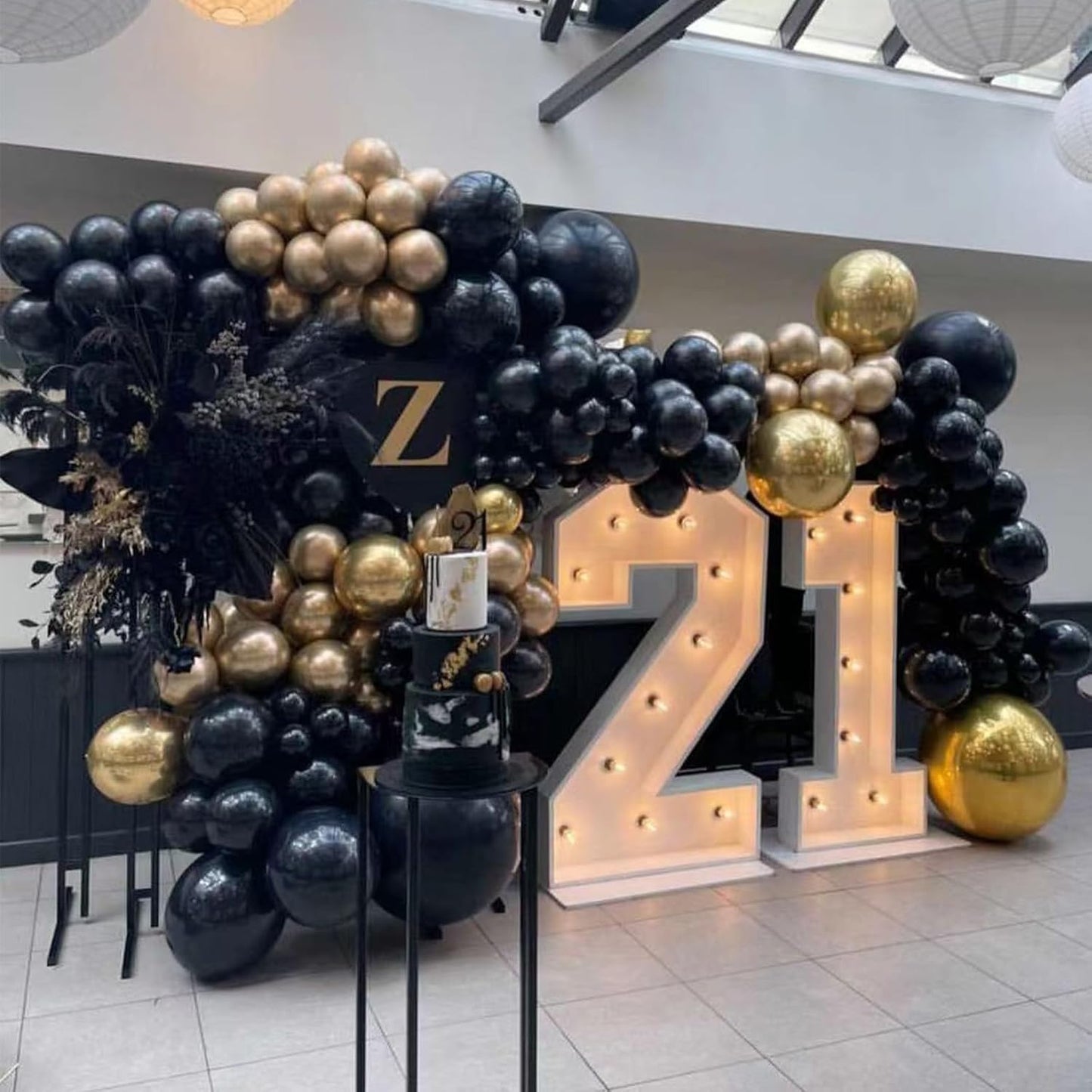 Black and Gold Balloons Garland Arch Kit, 134pcs Black and Metallic Gold Balloons with Different Size for 2026 Graduation Decorations, New Year, Birthday, Anniversary Party Decorations