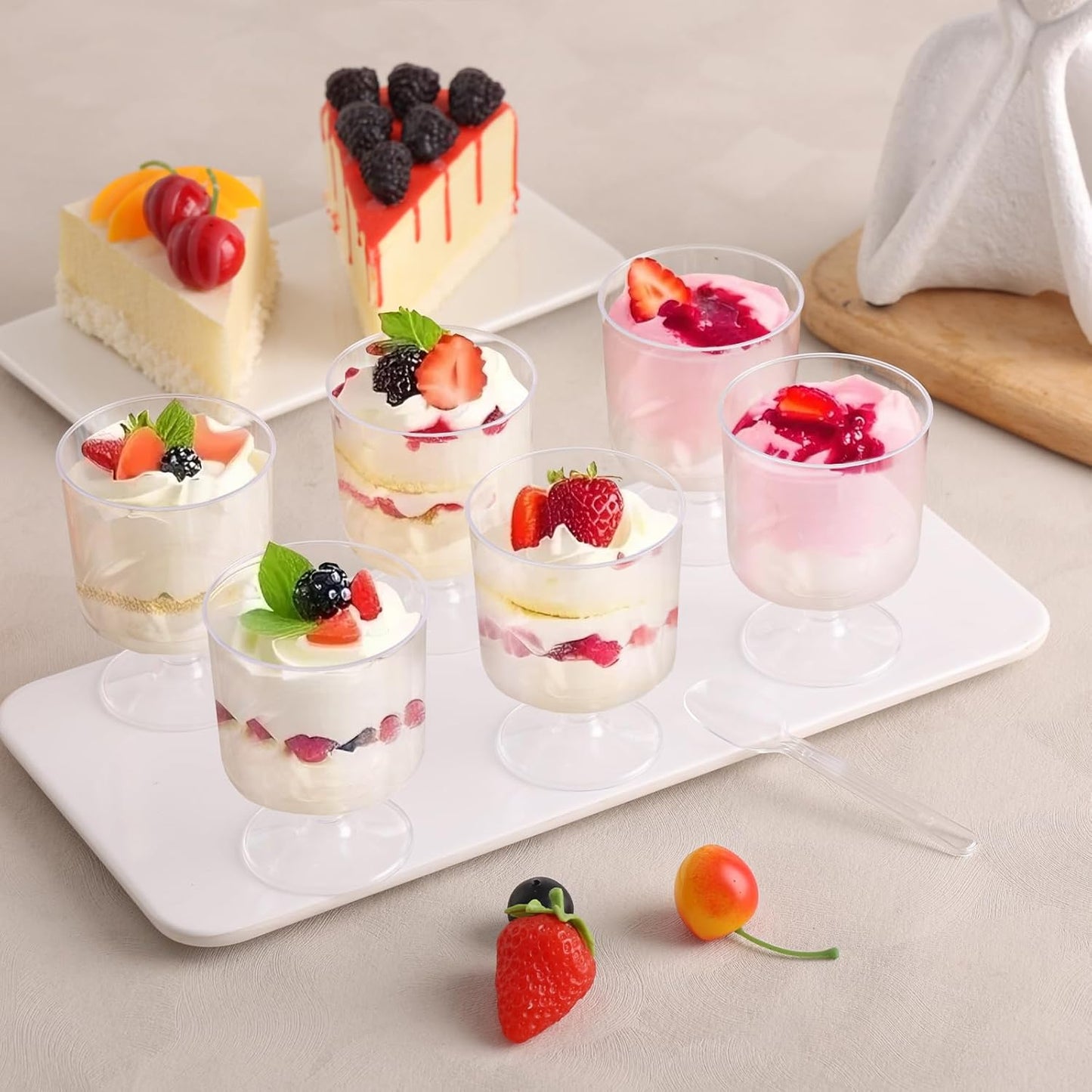 200 Pcs Dessert Cups with Spoons - 5 OZ Mini Clear Plastic Dessert Parfait Cups - Square Shooter Cup Round Goblet for Party Appetizer Fruit Pudding Ice Cream Cake