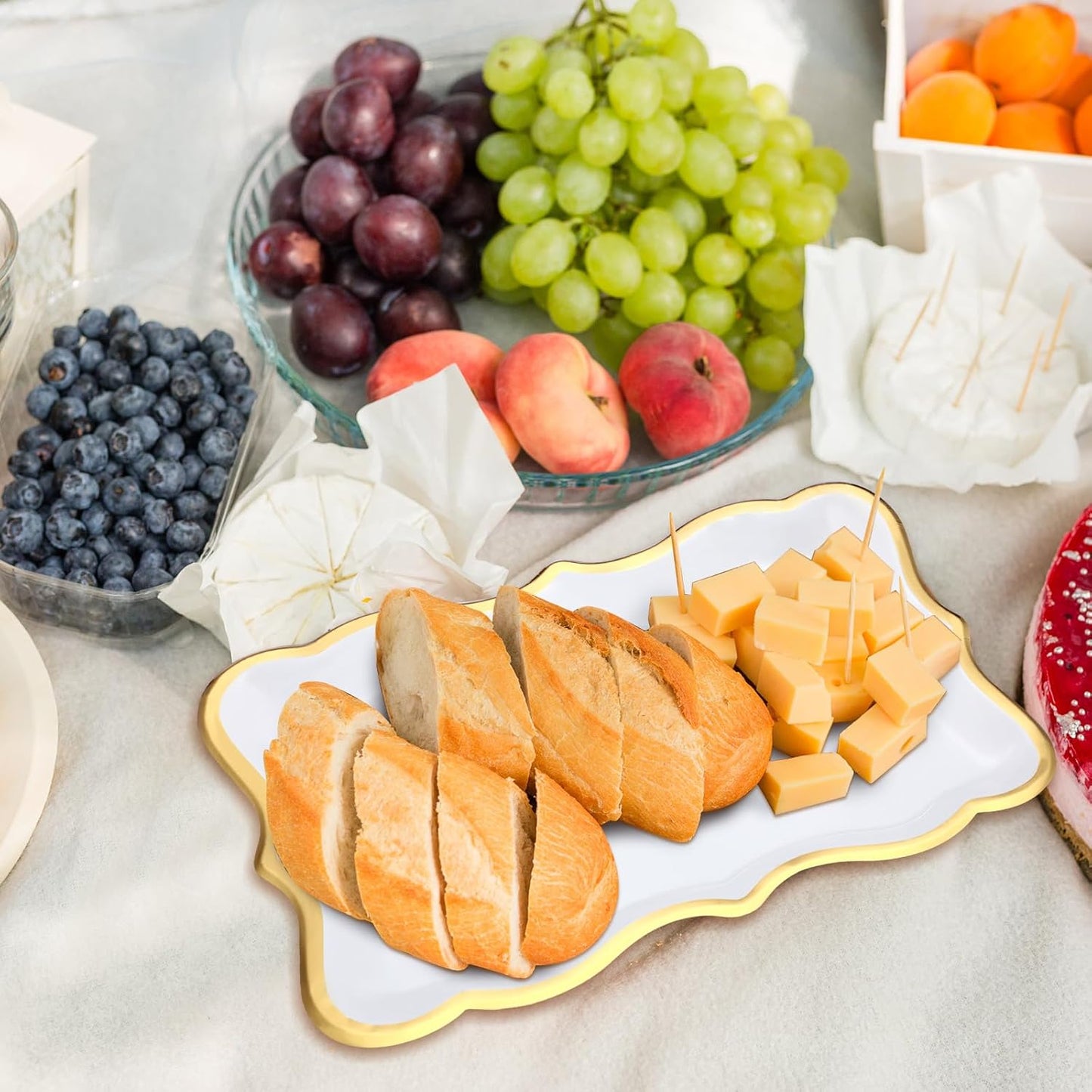 Havawish 24 Pcs 9" x 13" Pink Disposable Paper Serving Trays and Platters Food Platters for Parties White Trays Cupcake Platter Bandejas Decorativas para Fiestas for Birthday Party Weddings