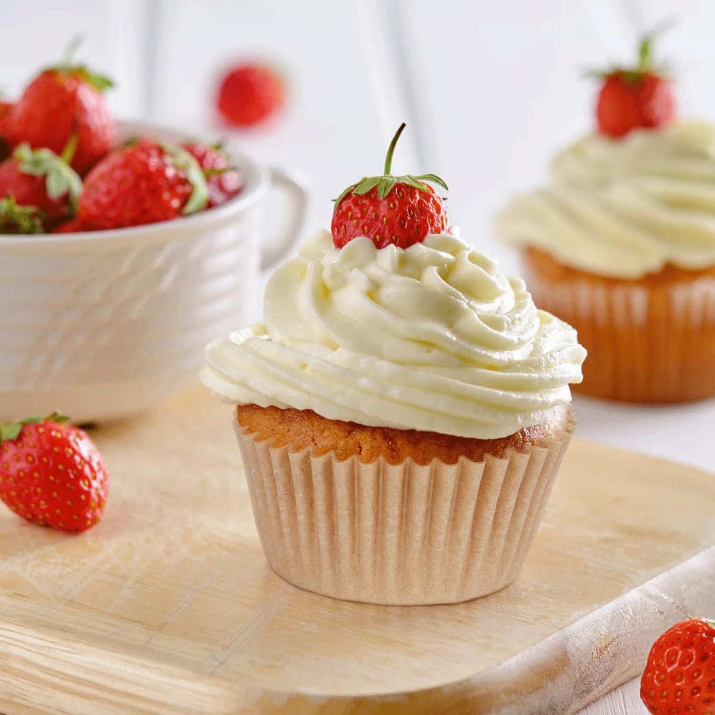 Caperci 500 Count Mini Cupcake Liners White Muffin Liners Greaseproof No Smell Small Cupcake Wrappers Baking Cups
