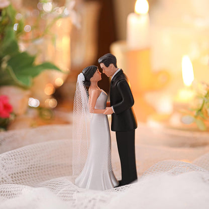 Remerry 4.5" Wedding Bride and Groom Cake Topper Vintage Elegant Wedding Cake Topper Couple Figurine Novios Para Pastel for Engagement Romantic Funny Couple Statue Anniversary(Romantic Era,White)