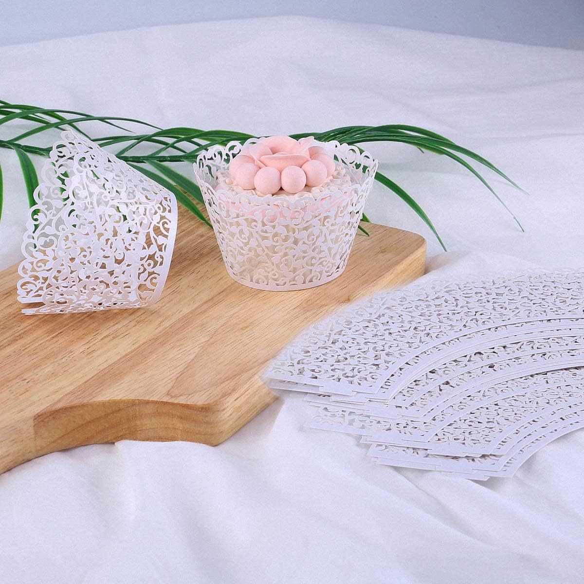 50 Pcs White Pearl Lace Laser Cut Filigree Wedding Cupcake Wrapper Baking Cake Cups Wraps Cupcake Muffin Case Trays for Special Occasions