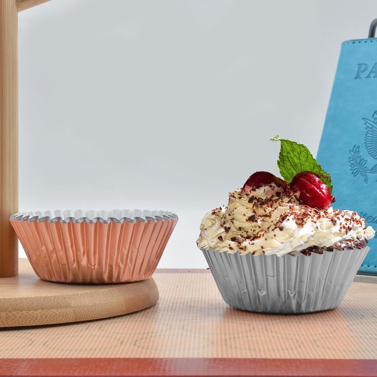200 Pcs Gold Foil Cupcake Liners Standard Baking Cups Muffin Paper Cases