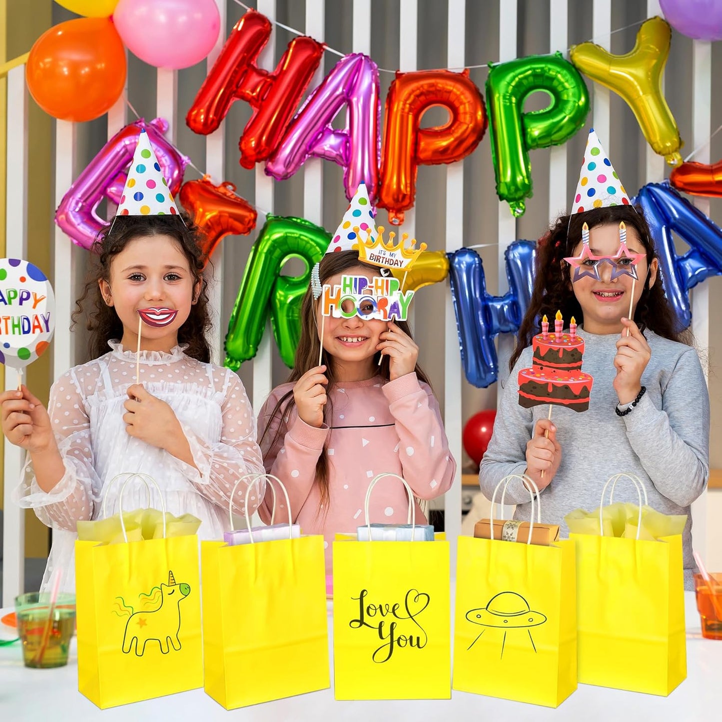 BLEWINDZ 32 Pieces Gift Bags with 32 Tissues, 8 Colors Party Favor Bags with Handles, Rainbow Gift Bag for Wedding, Birthday, Party Supplies and Gifts