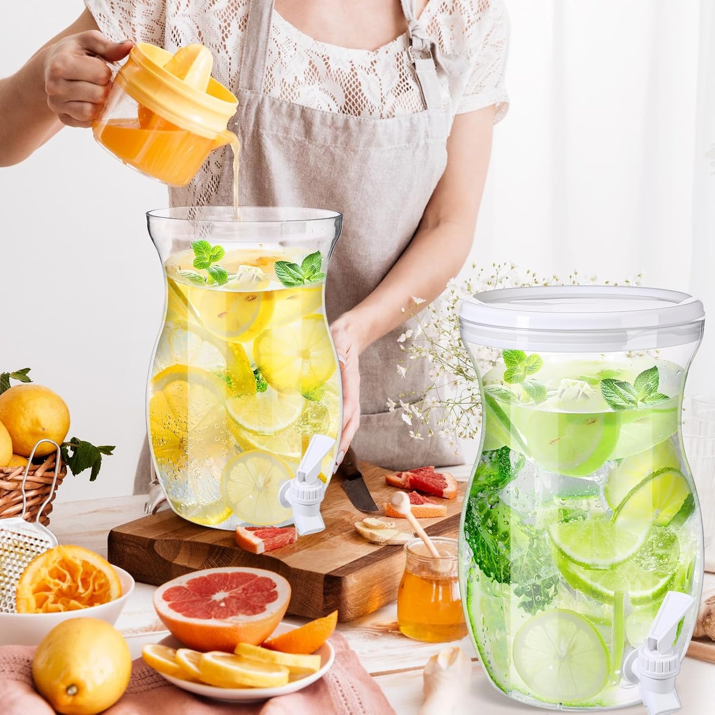 Havawish 2 Pcs 1 Gallon Plastic Beverage Dispenser with Spigot Clear Summer Kitchen Fridge Drink Dispenser for Parties Lemonade Juice Tea Beer Cold Water (Red,Cylinder)