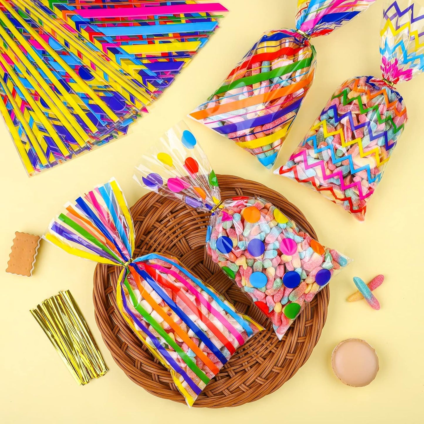 Aodaer 100 Pieces 10.6 x 5.1 In White Cellophane Bags Plastic Candy Gift Bag Cellophane Treat Bags with Twist Ties Stripes Polka Dot Printed Pattern Goodie Bag for Birthday Weddings Party Favors