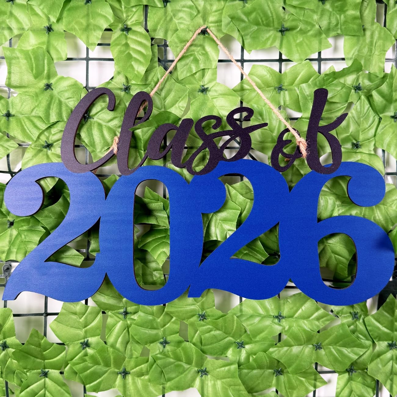 Class of 2026 Wooden Sign Graduation Party Decorations 2026 White Graduation Photo Booth Prop Senior2026 Sign for High School College Party