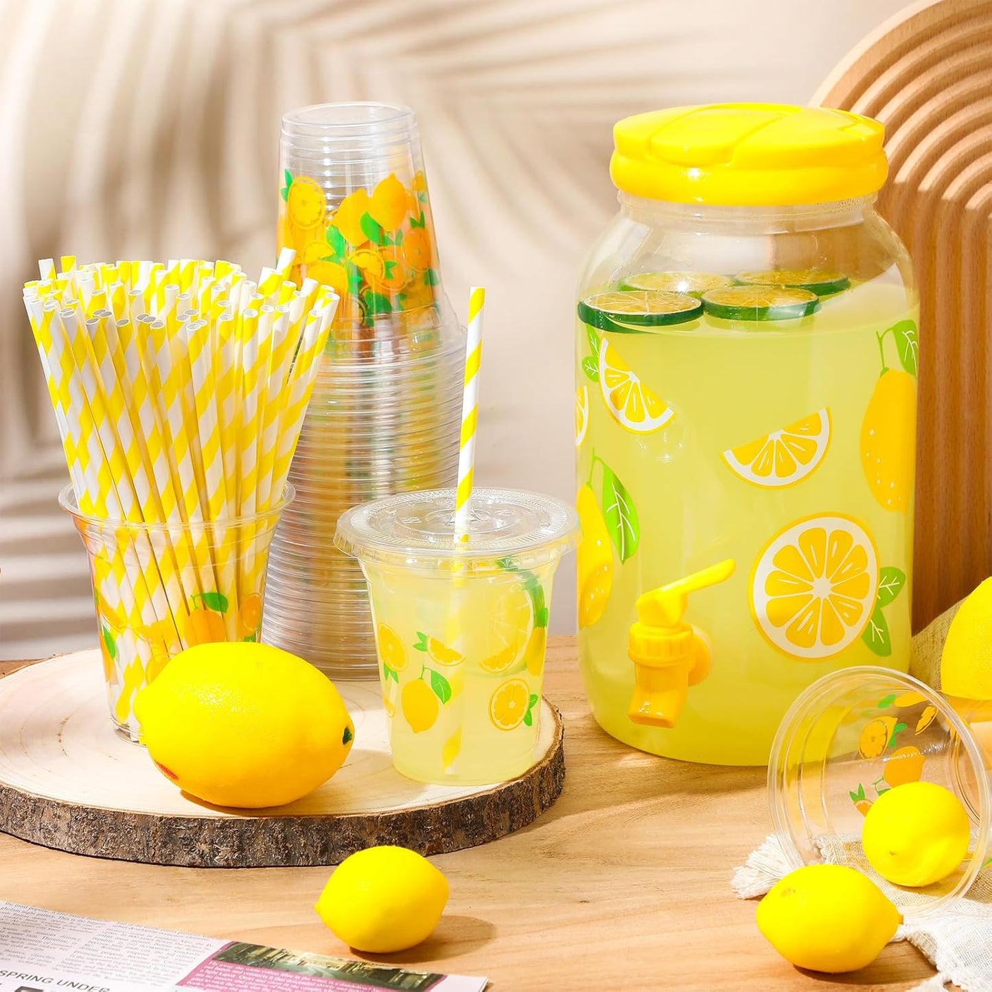 Havawish 2 Pcs 1 Gallon Plastic Beverage Dispenser with Spigot Clear Summer Kitchen Fridge Drink Dispenser for Parties Lemonade Juice Tea Beer Cold Water (Red,Cylinder)