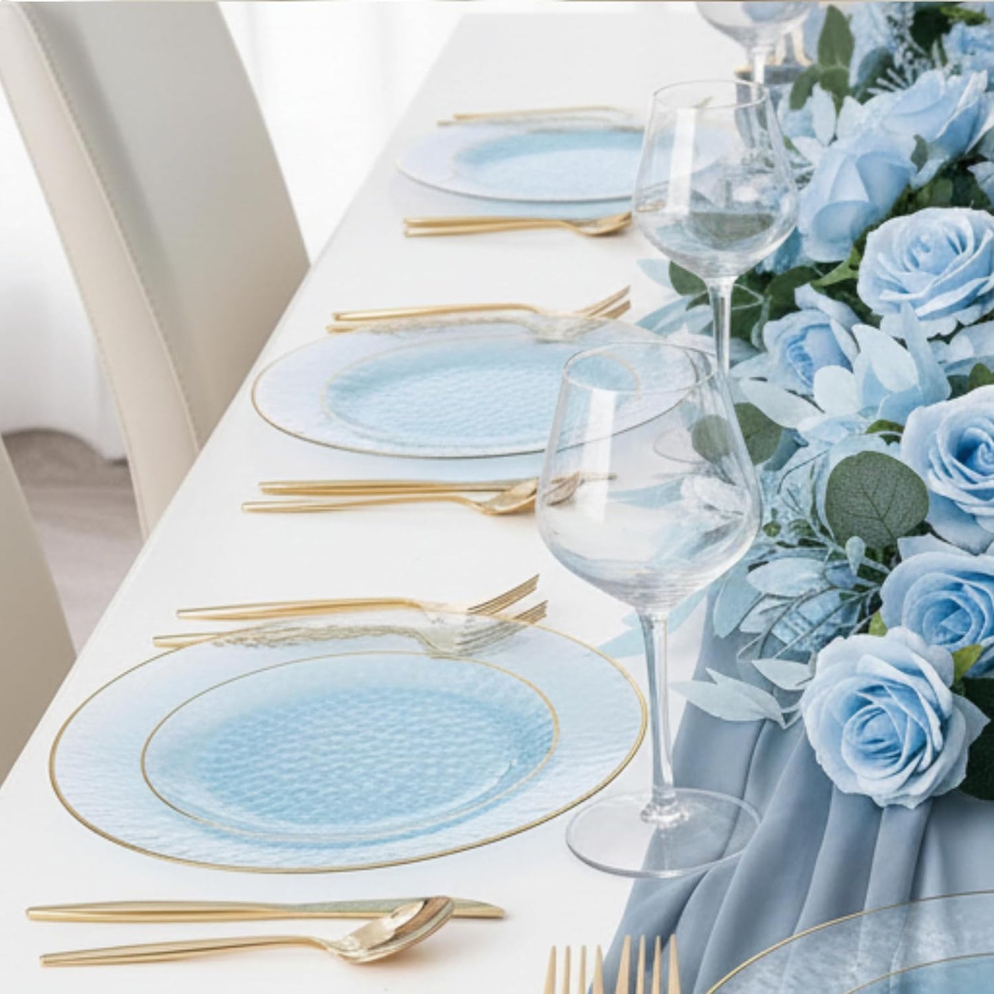 R-kay 100 Pack Clear Plastic Plates - 6.25 IN Hammered Gold Rimmed Sturdy, Durable And Extra Heavy duty Gold Plastic Dessert Plates Disposable - Ideal For Appetizer And And For Desserts.