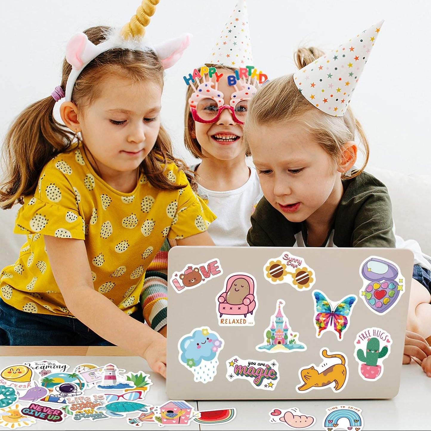 Wninbu 200 PCS Cute Stickers for Kids,Water Bottle Sticker Pack for Teens Girls Boys,Waterproof Vinyl Animal Stickers for Water Bottles,Skateboard,Laptop Students Classroom Decor Prizes (Cute 200 pcs)