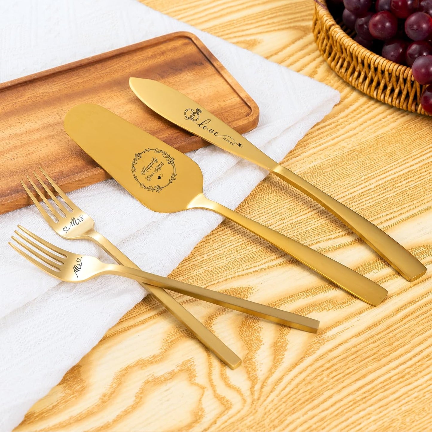 Cake Cutting Set For Wedding, Wedding Cake Knife And Server Set, Mr And Mrs Forks And Cake Cutter Set For Wedding, Bridal Shower Gifts, Engagement Gifts For Couples (Silver)