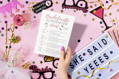 Your Main Event Prints 25 White Bachelorette Scavenger Hunt Party Games, Drinking Game and Dares, Fun Novelty Cards for Girls Night Out