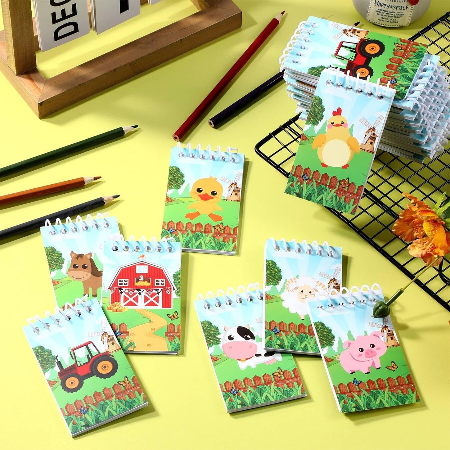 Clabby 24 Pcs Farm Animal Mini Notepad Farm Animal Party Favors for Kids Chick Pocket Journal Notebook Small Barnyard Spiral Notebook Bulk for Summer Birthday Party Decor School Student(Cute Style)