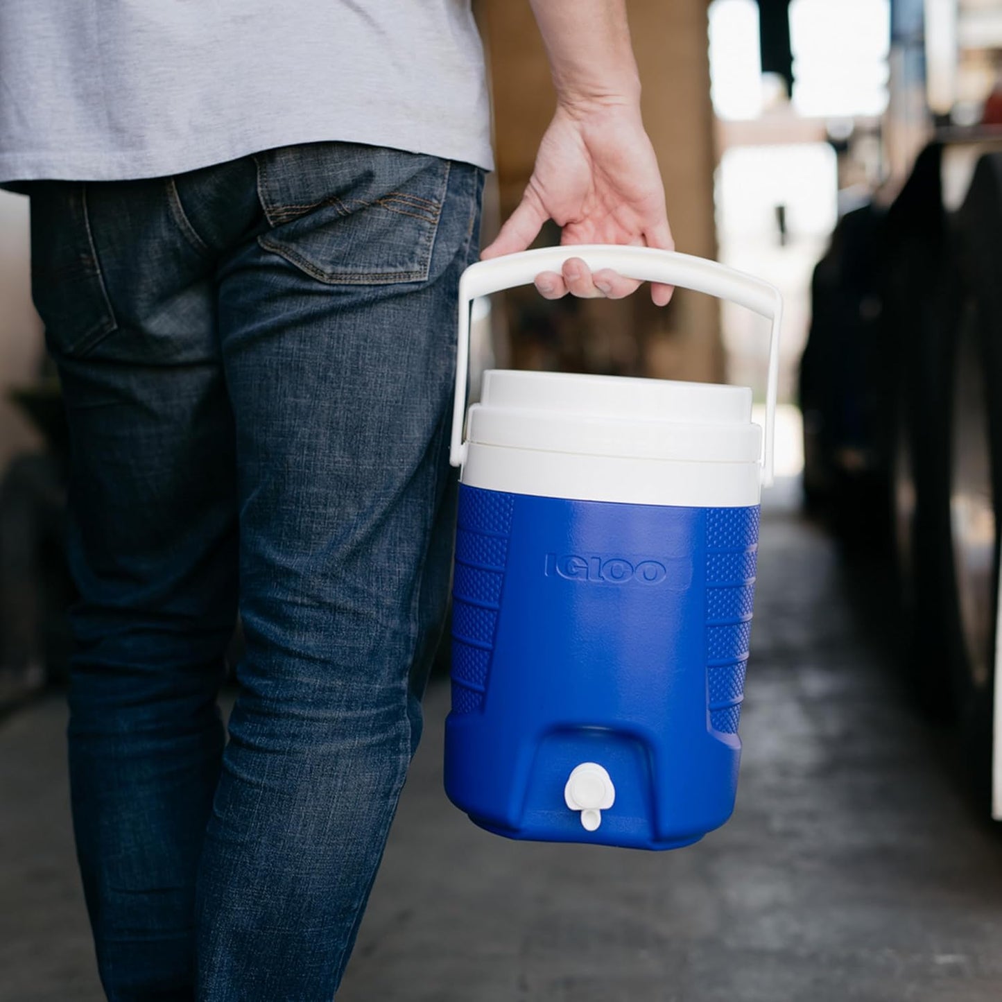 Igloo 5 Gallon Portable Sports Cooler Water Beverage Dispenser with Flat Seat Lid, Insulated Beverage Dispenser, Orange/White