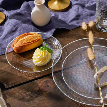 R-kay 100 Pack Clear Plastic Plates - 6.25 IN Hammered Gold Rimmed Sturdy, Durable And Extra Heavy duty Gold Plastic Dessert Plates Disposable - Ideal For Appetizer And And For Desserts.