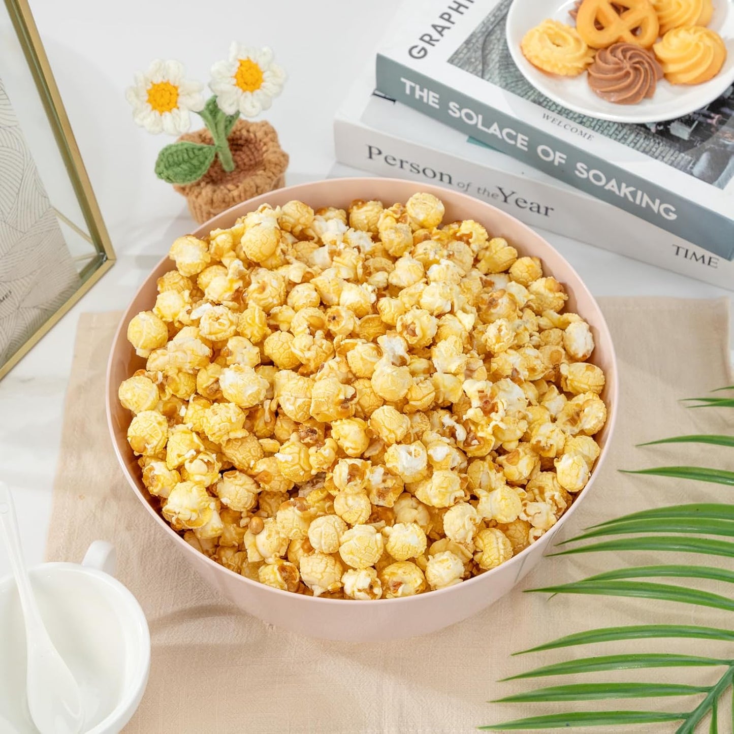 Hioasis 8 Pack Plastic Serving Bowls 128oz Gold Glitter Plastic Bowls Heavy Duty Disposable Serving Bowls for Party Snack & Salad & Candy & Bar Buffet