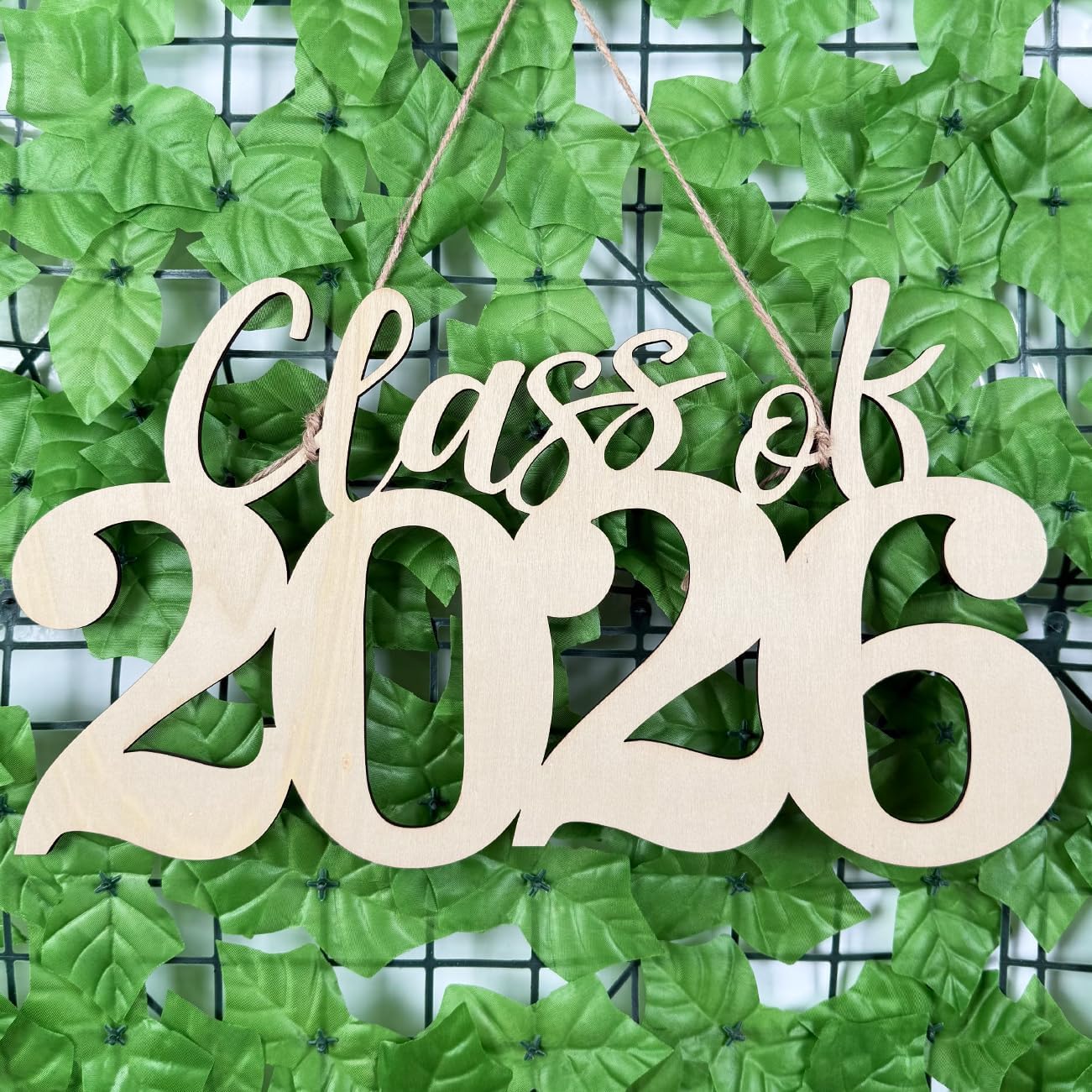 Class of 2026 Wooden Sign Graduation Party Decorations 2026 White Graduation Photo Booth Prop Senior2026 Sign for High School College Party