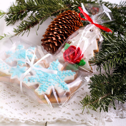 Cello Cellophane Treat Bags,5x7 Inches Clear Cellophane Bags 200 Pcs OPP Plastic Treat Bags with 200 Twist Ties for Gift Wrapping,Packaging Candies,Dessert,Bakery, Cookies, Chocolate,Party Favor