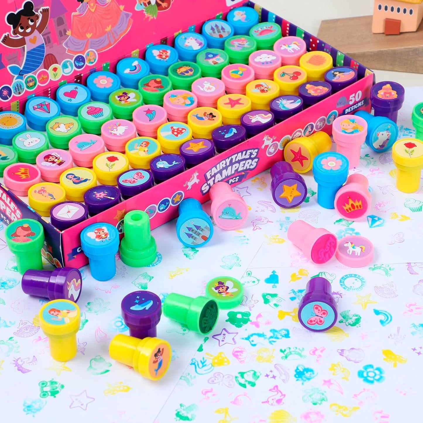 JOYIN 50 Pcs Assorted Stamps for Kids - Self-Ink Stamps with 50 Designs for Birthday Party Favor, Carnival Prizes, School Stampers, Goodie Bag, Classroom Treasure Box Toys (Zoo, Holiday Stampers)