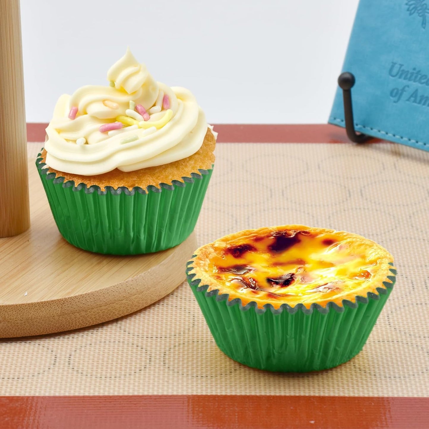 200 Pcs Gold Foil Cupcake Liners Standard Baking Cups Muffin Paper Cases