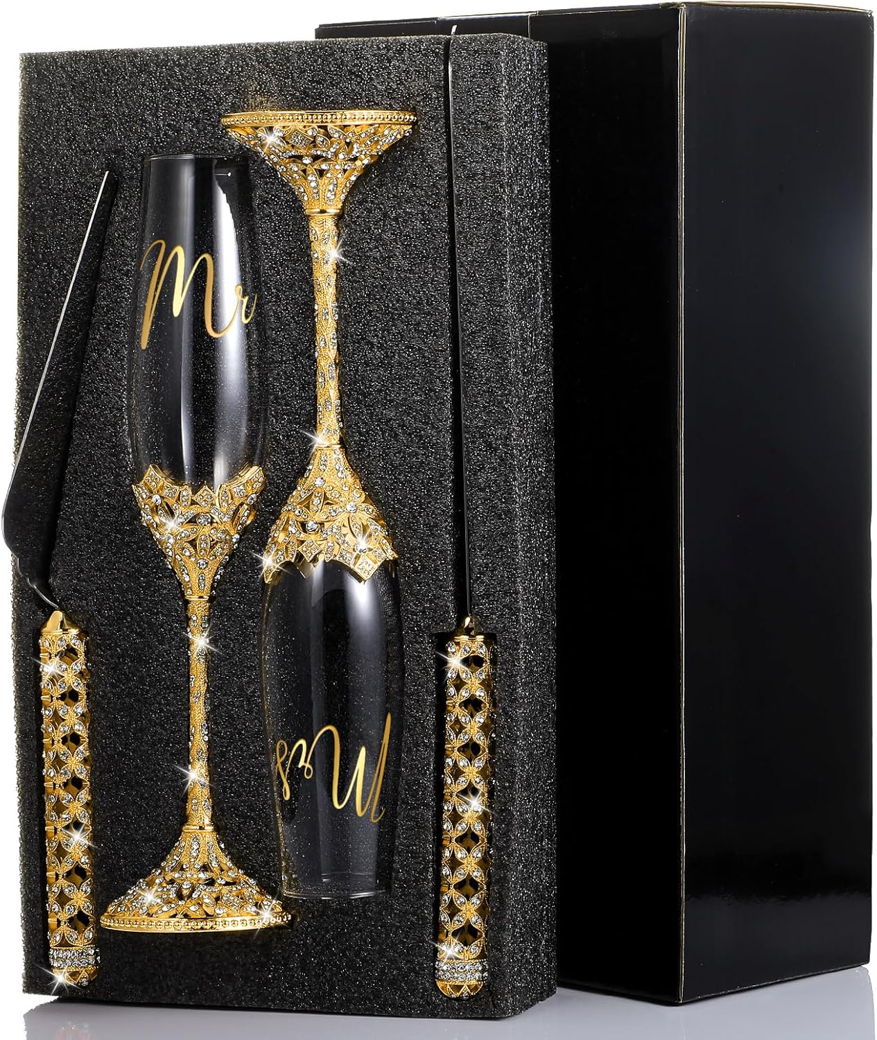Sratte 4 Pcs Wedding Cake Knife and Champagne Flutes Server Set, Toasting Crystal Rhinestone Champagne Flutes Glasses Cake Knife Pie Server Wedding Gifts for Couple Bride Groom(Gold)