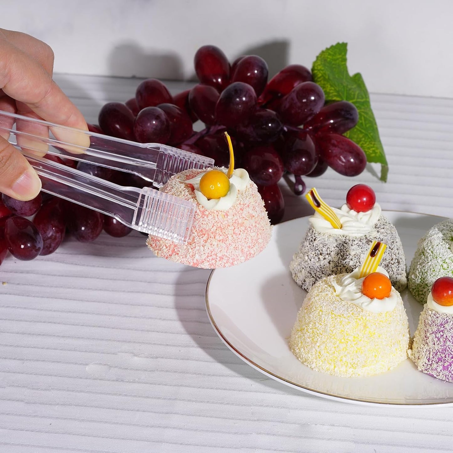 10 Pcs Plastic Buffet Serving Tongs, Clear Kitchen Tongs Mini Serving Utensil Tongs for Food Ice Salad Buffet Barbecue Cookies, 6.3 Inches