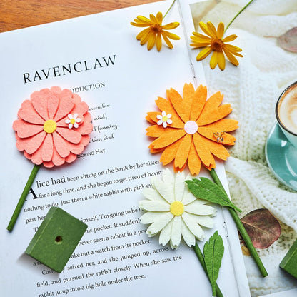SUNBEAUTY 4PCS Honey Bee Honeycomb Centerpieces Decorations Yellow Bee Honeycomb Table Centerpieces with Sunflower Stickers for Baby Shower Birthday Gender Reveal Birthday Decoration