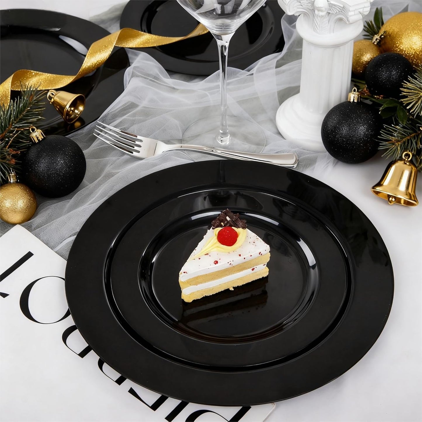FLOWERCAT 60PCS White Plastic Plates - Heavy Duty White Disposable Plates for Mother's Day/Birthday Party/Wedding -serve for 30 guests Include 30PCS 10.25" & 30PCS 7.5" Plates for Party