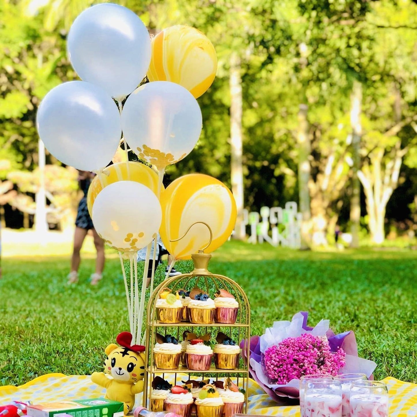 8 Pack Balloon Stand Kits, Fenxyo Balloon Sticks Holder with Base for Table Graduation Birthday, Balloon Sticks Holder for Wedding Birthday Party Decoration