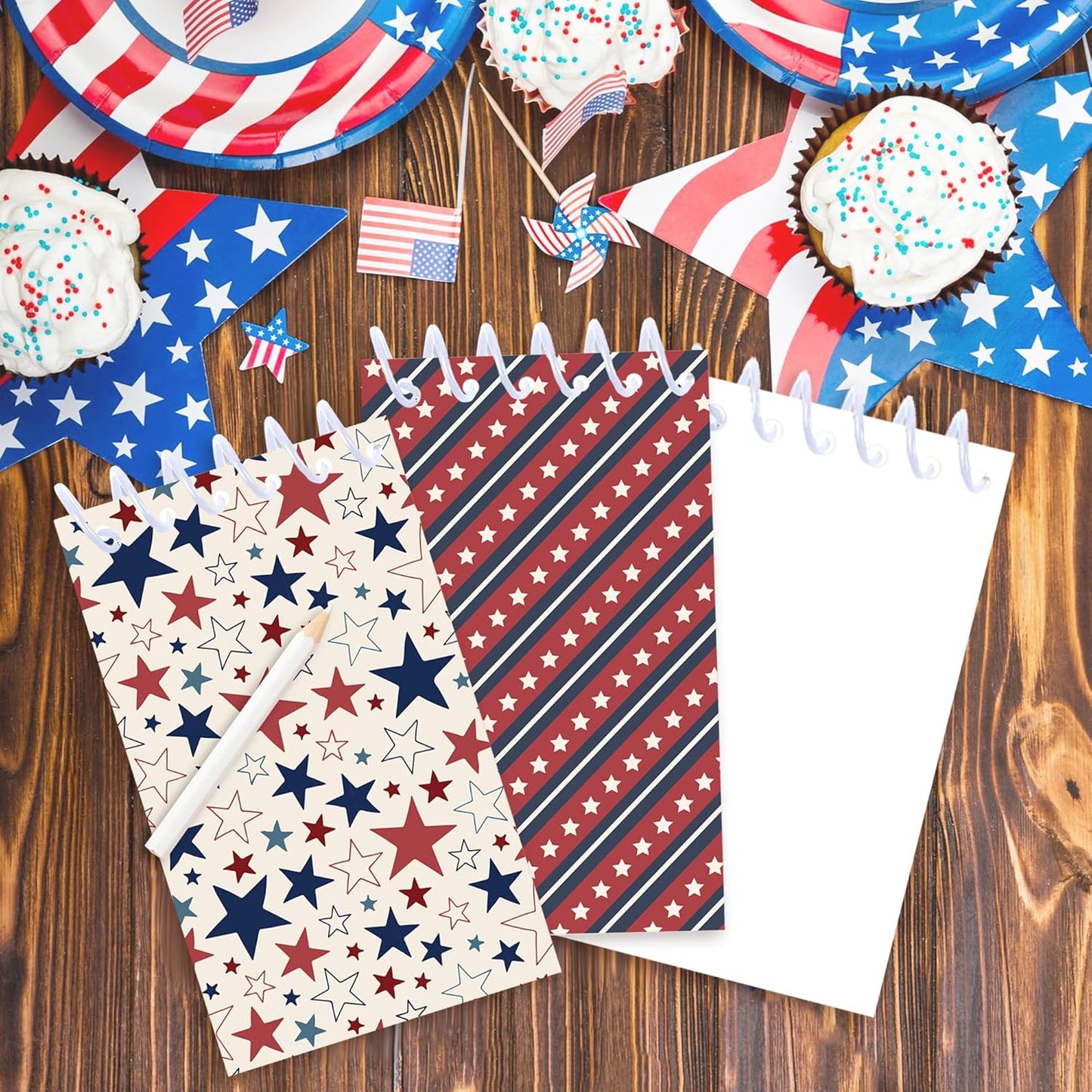 24 Pcs Vintage American Flag Mini Pocket Notebooks 2.36 x 3.94 Inch Vintage American Flag Pattern Small Notepads American National Day Them Birthday Party Favors Gift for Office Teacher Classroom Rewards