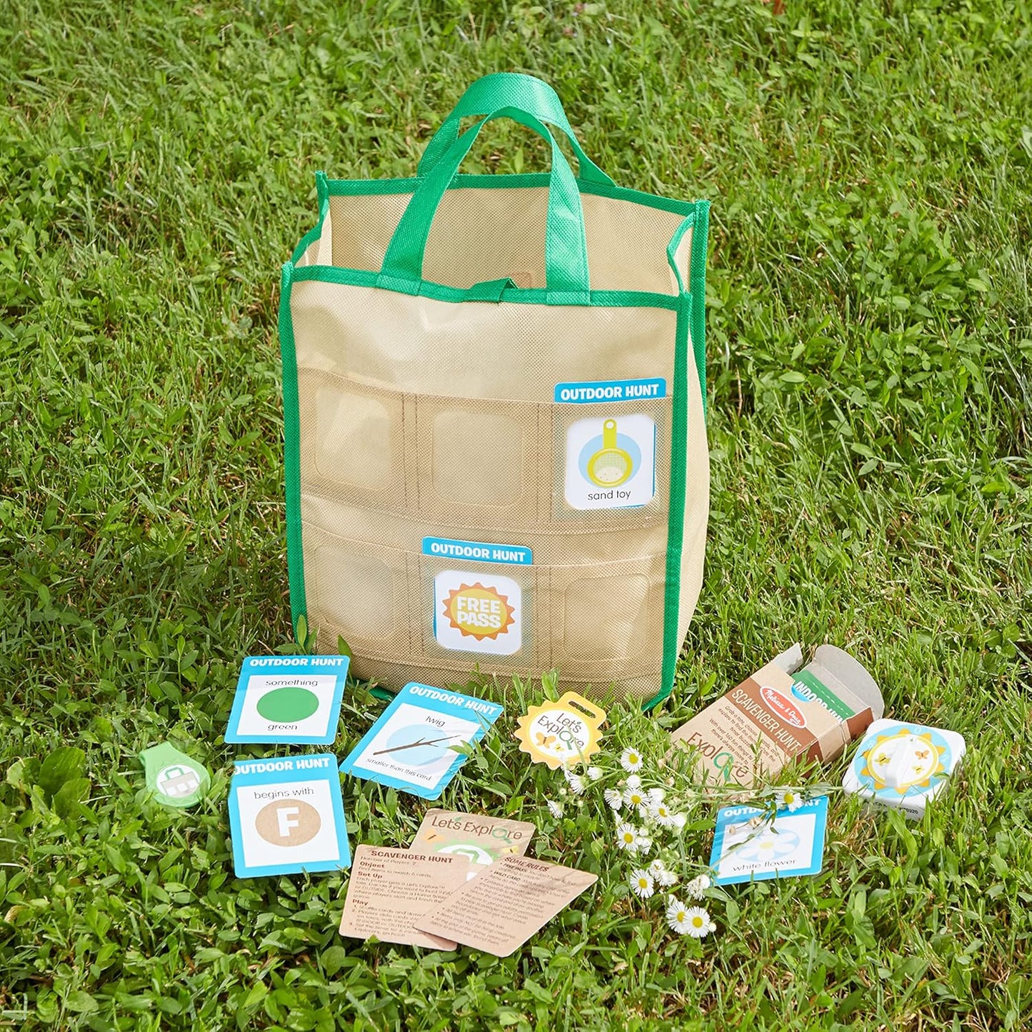 Melissa & Doug Let’s Explore Indoor/Outdoor Scavenger Hunt Play Set – 80 Double-Sided Cards